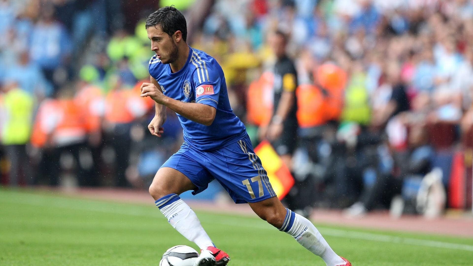 法国名将拉维勒涅刷新撑杆跳赛季最佳 剑指巴黎奥运金牌